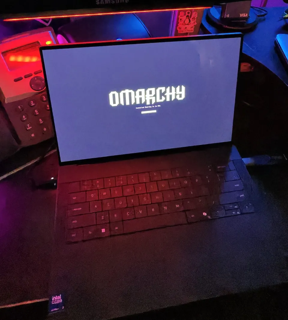 Omarchy boot screen on the Dell XPS 14